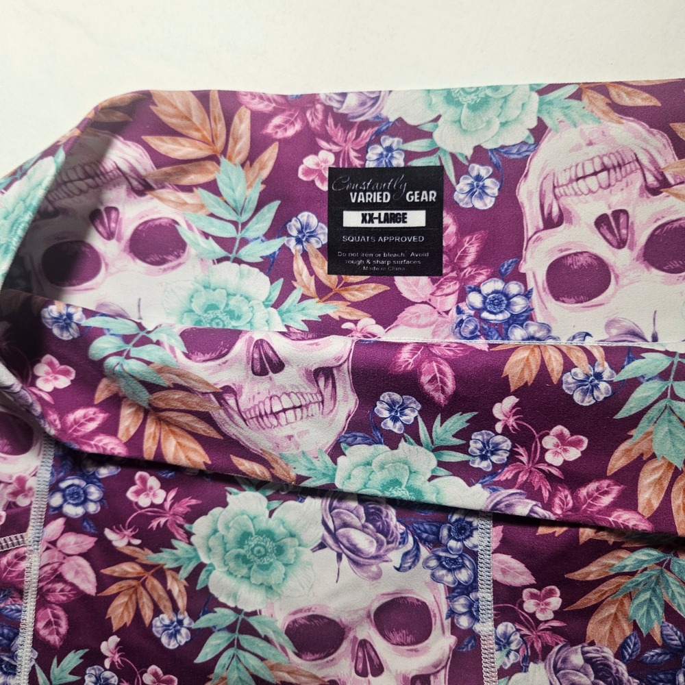 Constantly Varied Gear "RETIRED" Tropiskulls Shorts~Size XXL~EUC - Picture 3 of 4